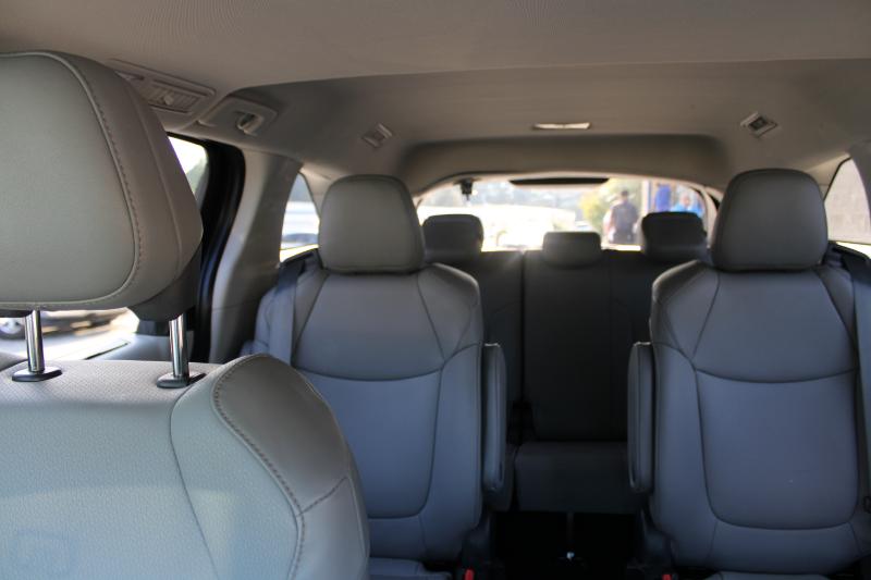 Toyota Sienna XLE FWD 7-Passenger (Natl) 2022