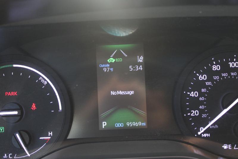 Toyota Sienna XLE FWD 7-Passenger (Natl) 2022