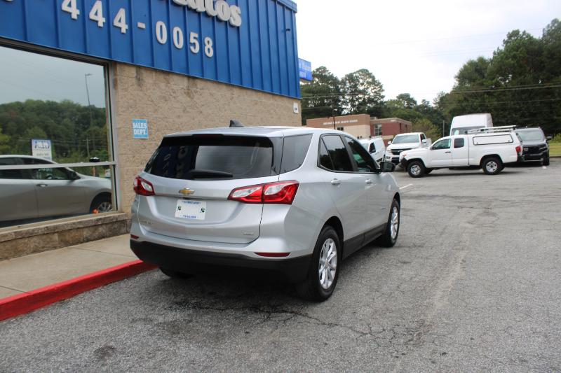 2021 Chevrolet Equinox LS photo 2