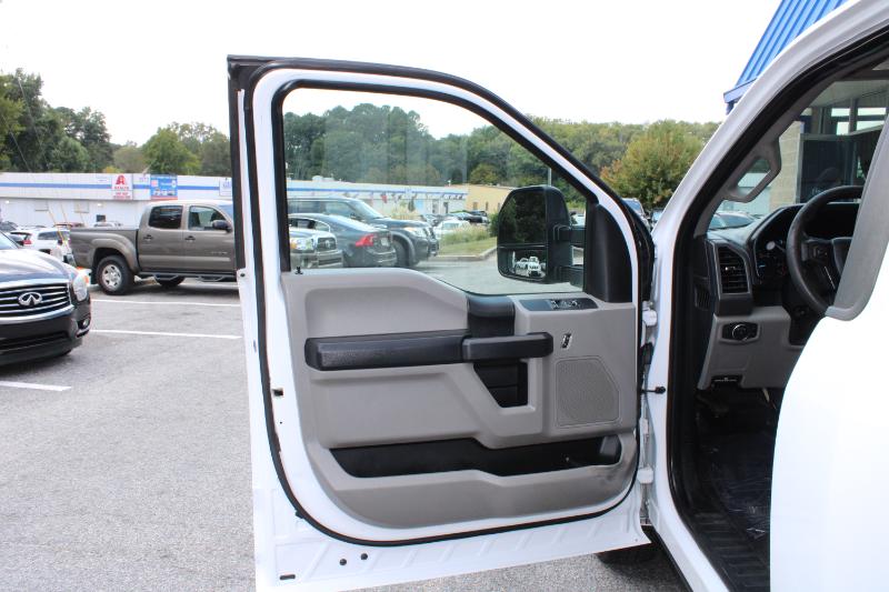 Ford Super Duty F-350 SRW XL 2WD Reg Cab 8' Box 2018