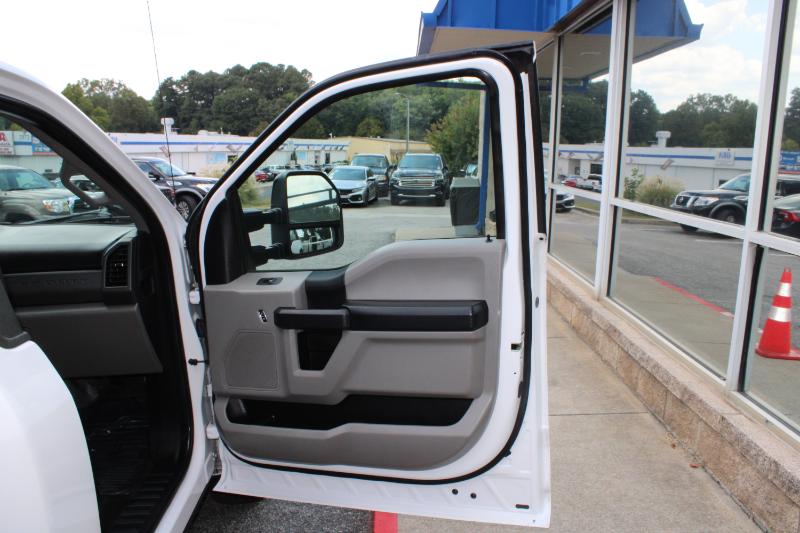 Ford Super Duty F-350 SRW XL 2WD Reg Cab 8' Box 2018