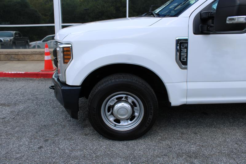 Ford Super Duty F-350 SRW XL 2WD Reg Cab 8' Box 2018