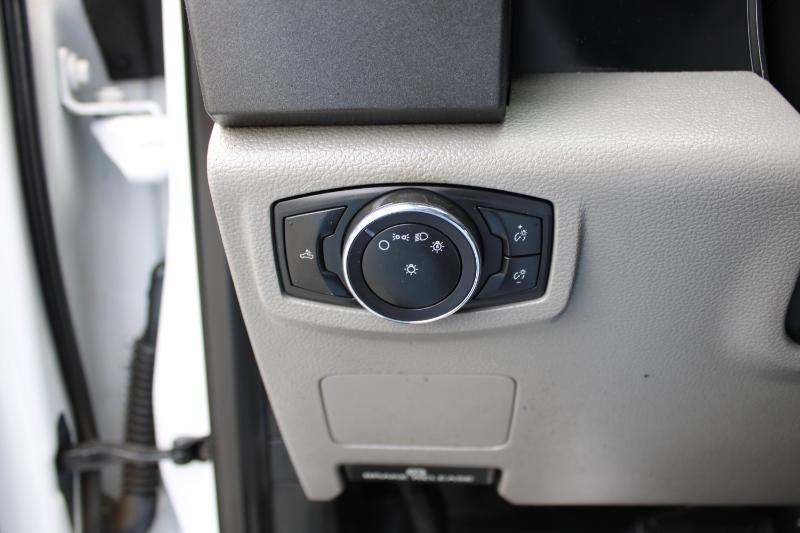 Ford Super Duty F-350 SRW XL 2WD Reg Cab 8' Box 2018