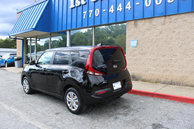 2021 Kia Soul LX photo 2