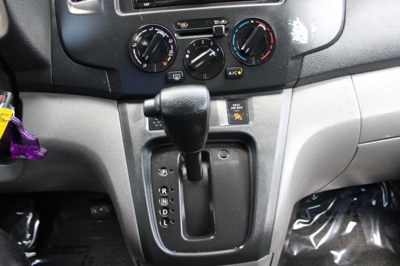 Chevrolet City Express Cargo Van FWD 115" LT 2015