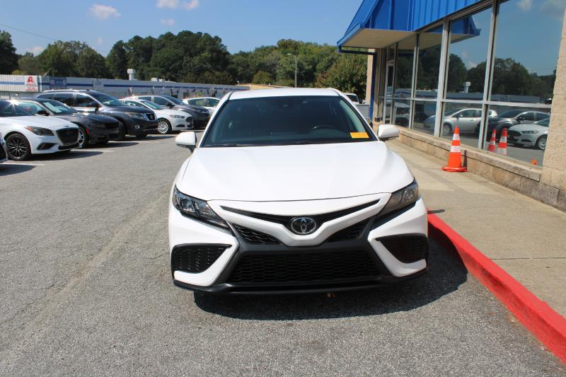 2023 Toyota Camry Hybrid SE photo 2