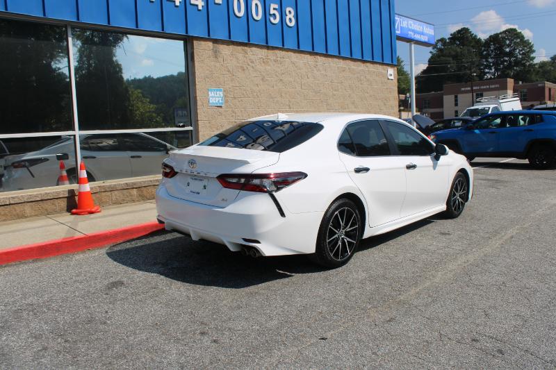 2023 Toyota Camry Hybrid SE photo 4
