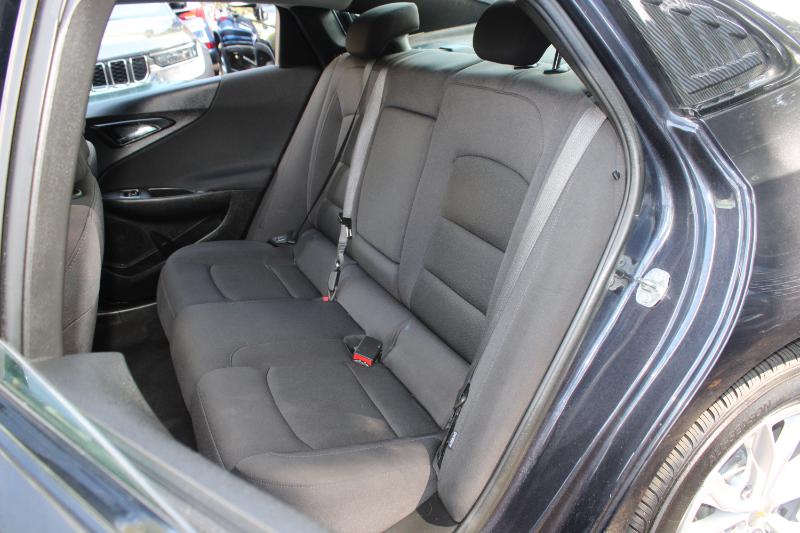 2022 Chevrolet Malibu 1LT photo 12
