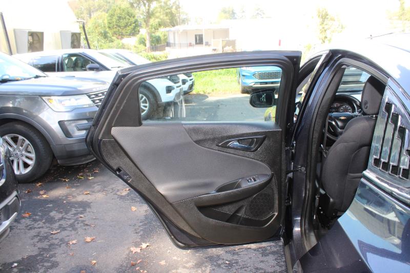 2022 Chevrolet Malibu 1LT photo 18