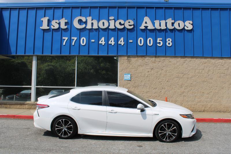 2018 Toyota Camry Hybrid LE photo 4