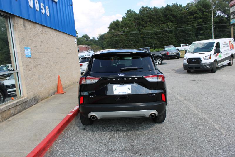 2021 Ford Escape SE photo 3