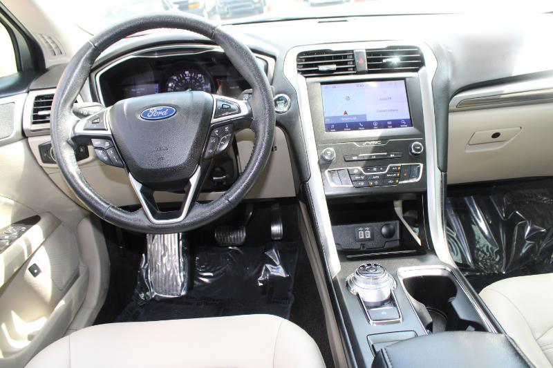 2020 Ford Fusion Hybrid SEL photo 6