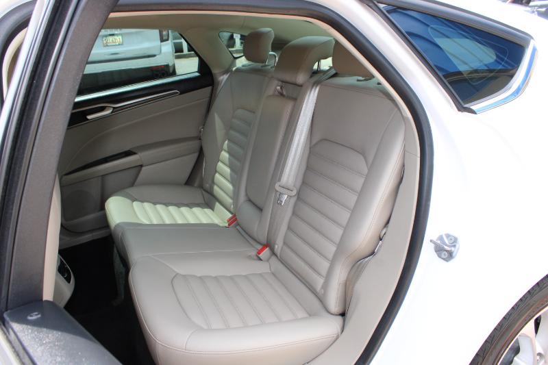 2020 Ford Fusion Hybrid SEL photo 11