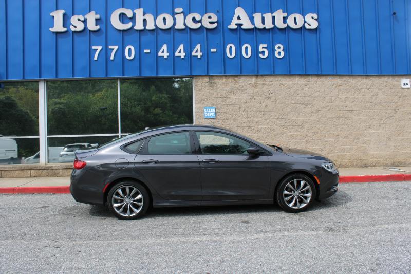 2016 Chrysler 200 S photo 6