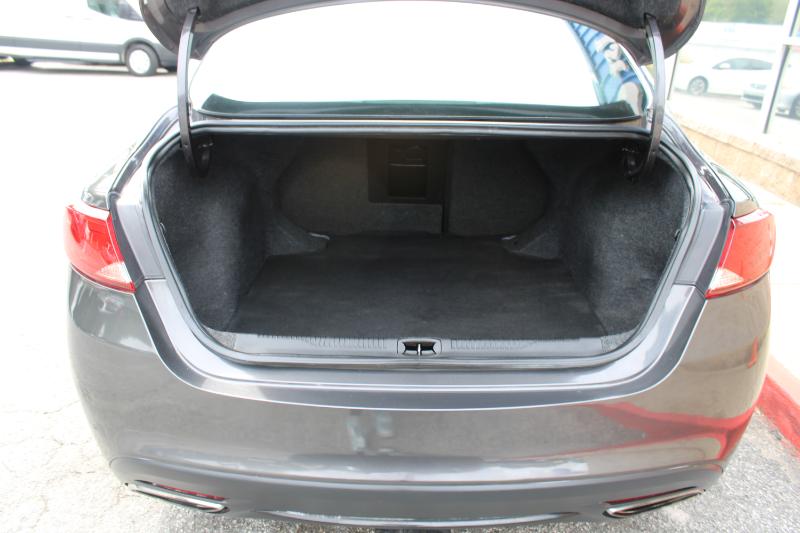 2016 Chrysler 200 S photo 14