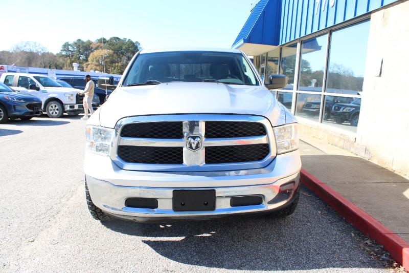 RAM 1500 Classic SLT 4x4 Crew Cab 6'4" Box 2019