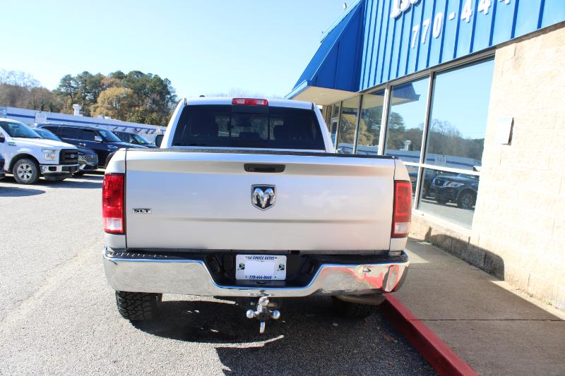 RAM 1500 Classic SLT 4x4 Crew Cab 6'4" Box 2019