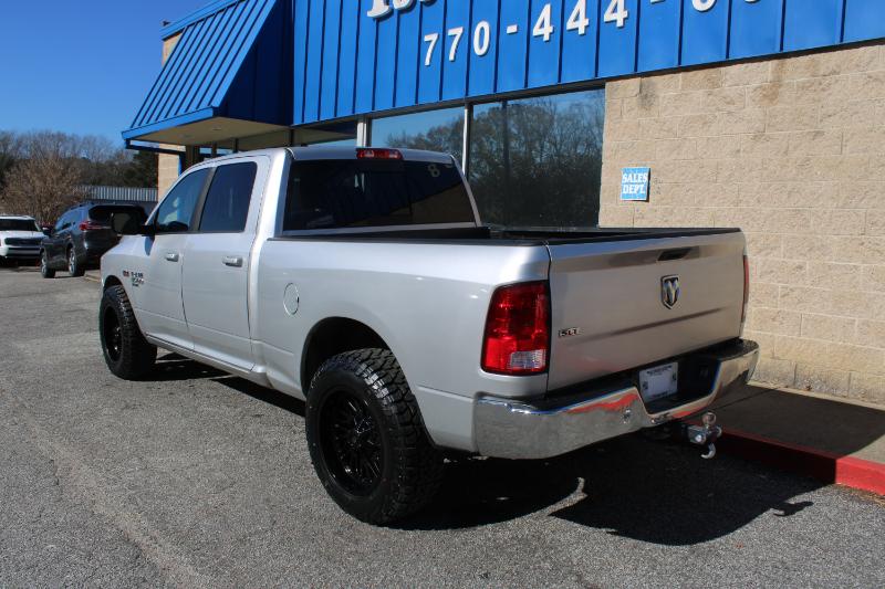 RAM 1500 Classic SLT 4x4 Crew Cab 6'4" Box 2019