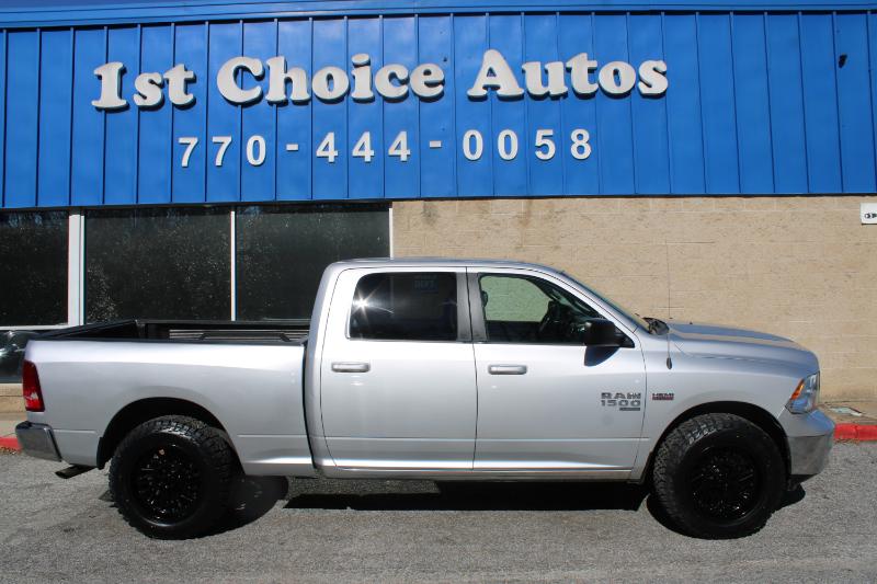 RAM 1500 Classic SLT 4x4 Crew Cab 6'4" Box 2019