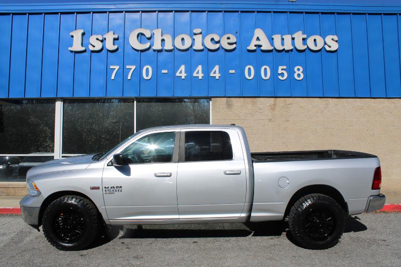 RAM 1500 Classic SLT 4x4 Crew Cab 6'4" Box 2019