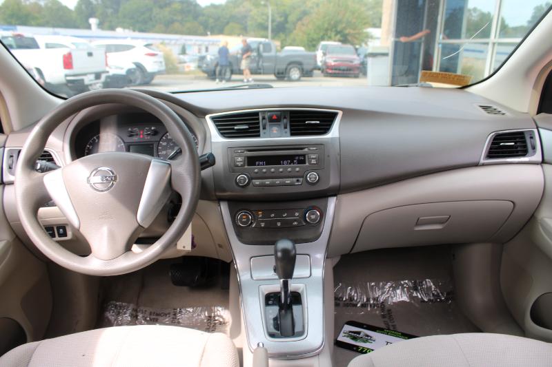 Nissan Sentra 4dr Sdn I4 CVT S 2013