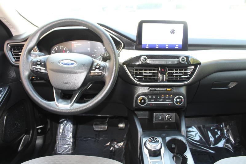 2020 Ford Escape SE photo 4