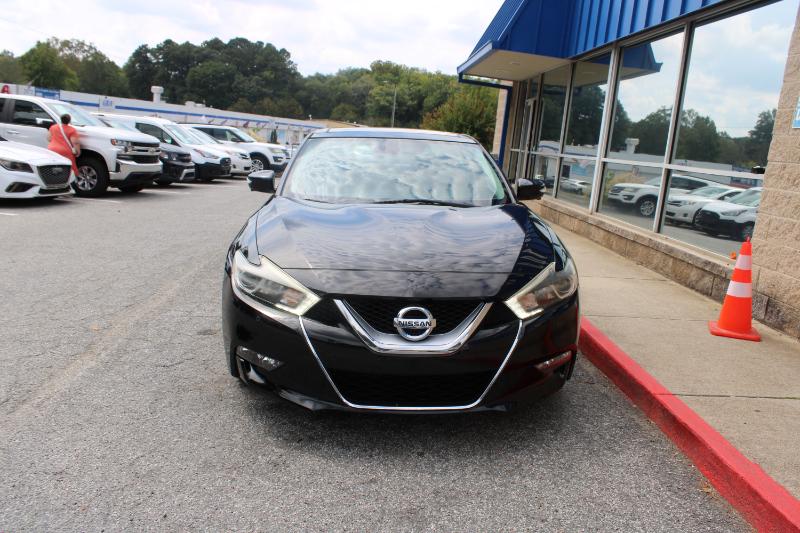 2017 Nissan Maxima Platinum photo 2
