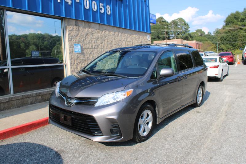 Toyota Sienna LE FWD 8-Passenger (Natl) 2018