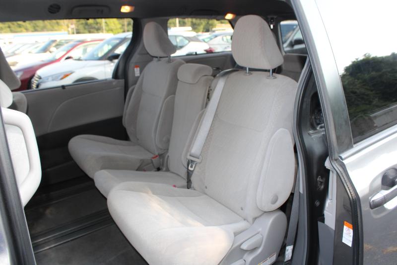 Toyota Sienna LE FWD 8-Passenger (Natl) 2018