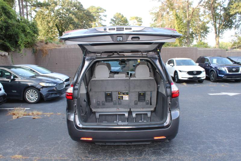 Toyota Sienna LE FWD 8-Passenger (Natl) 2018