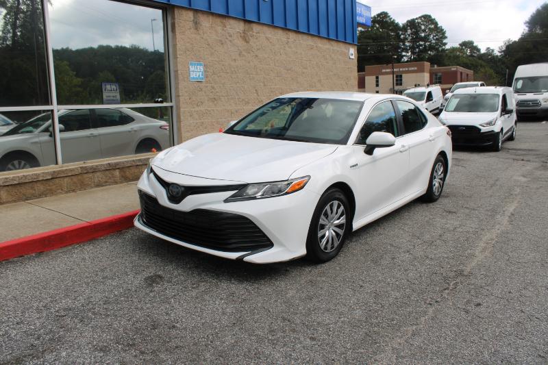 Toyota Camry Hybrid LE CVT (Natl) 2020