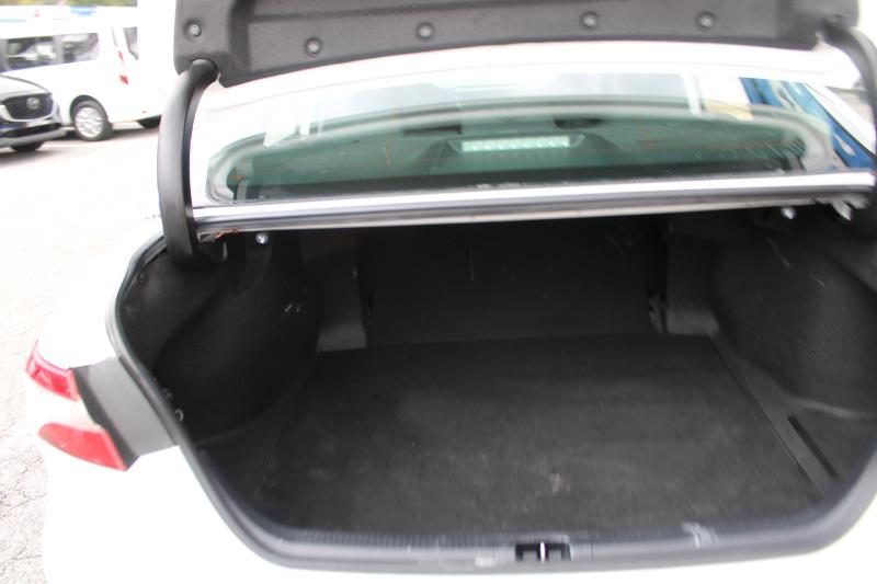 Toyota Camry Hybrid LE CVT (Natl) 2020