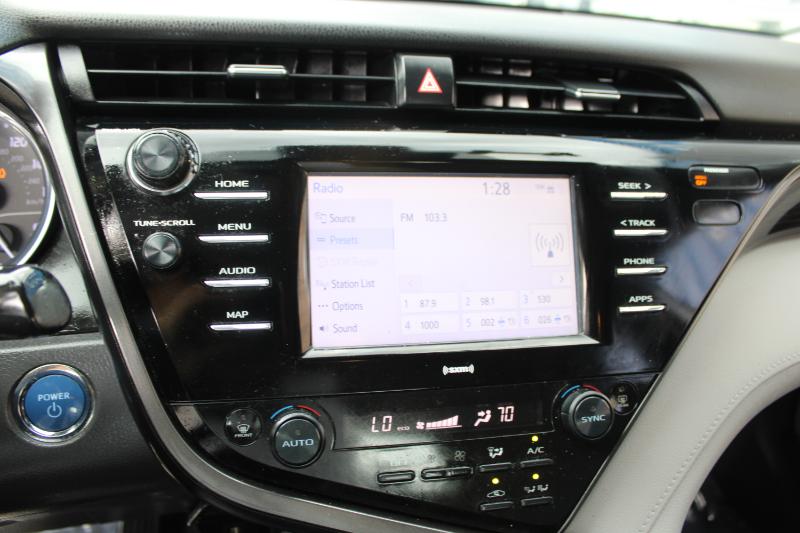 Toyota Camry Hybrid LE CVT (Natl) 2020