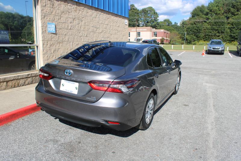 2021 Toyota Camry Hybrid LE photo 3