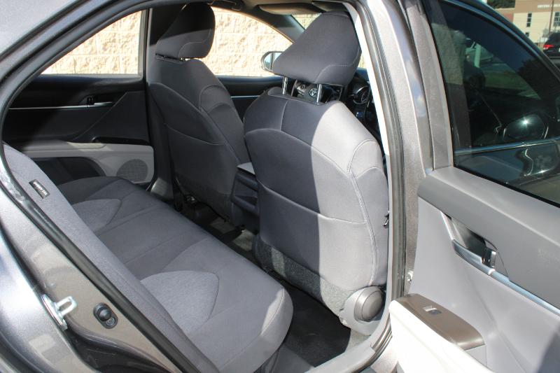 Toyota Camry Hybrid LE CVT (Natl) 2021