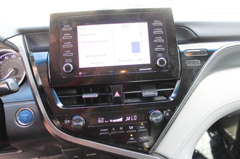 Toyota Camry Hybrid LE CVT (Natl) 2021