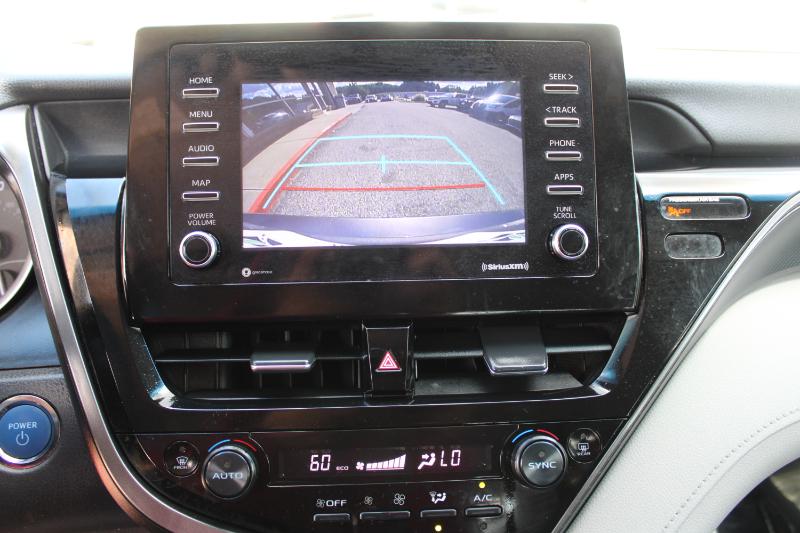 Toyota Camry Hybrid LE CVT (Natl) 2021