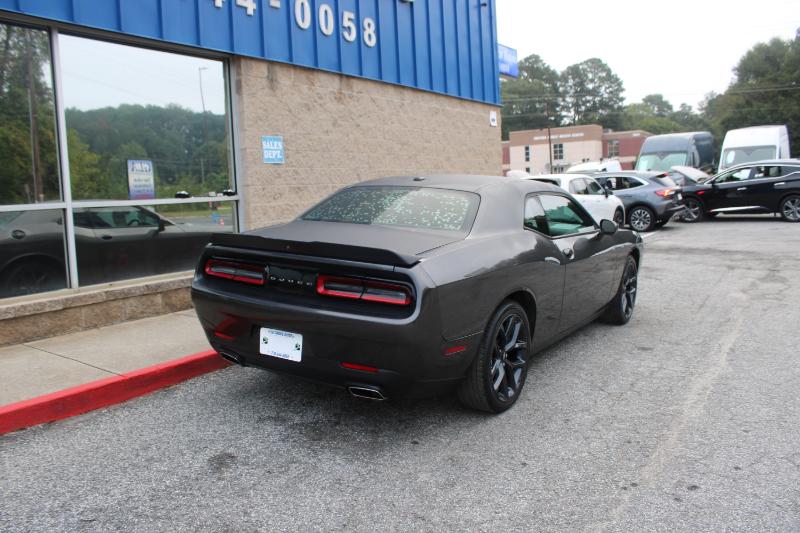 2019 Dodge Challenger SXT photo 4