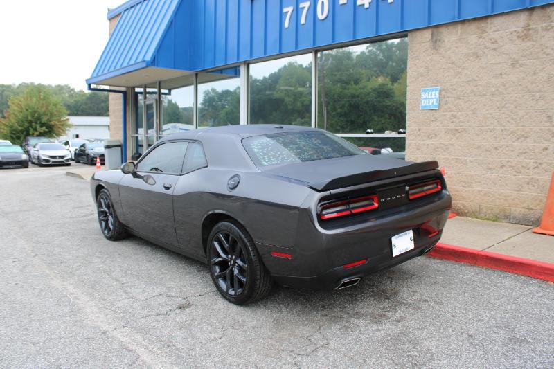 2019 Dodge Challenger SXT photo 6