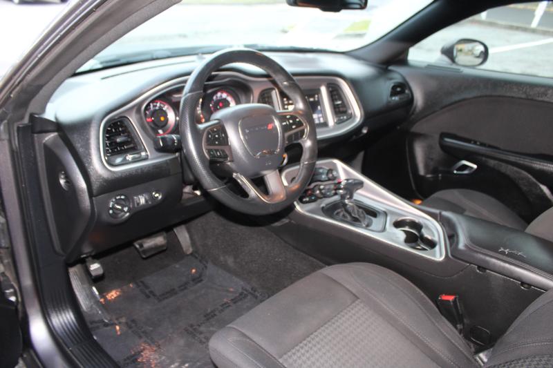 2019 Dodge Challenger SXT photo 10