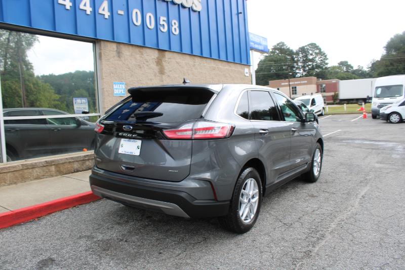 2021 Ford Edge SEL photo 3