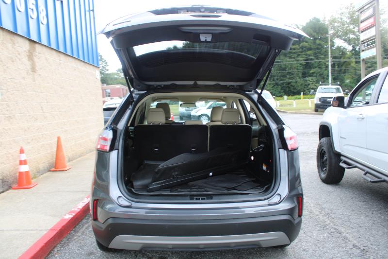2021 Ford Edge SEL photo 15