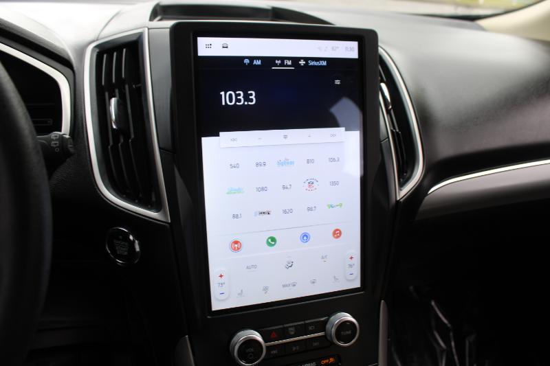 2021 Ford Edge SEL photo 25