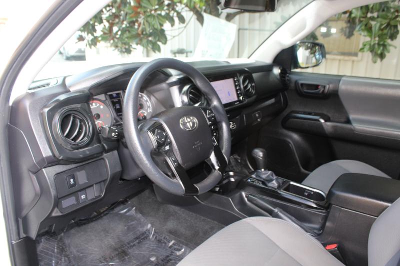 2022 Toyota Tacoma SR5 Access Cab photo 9