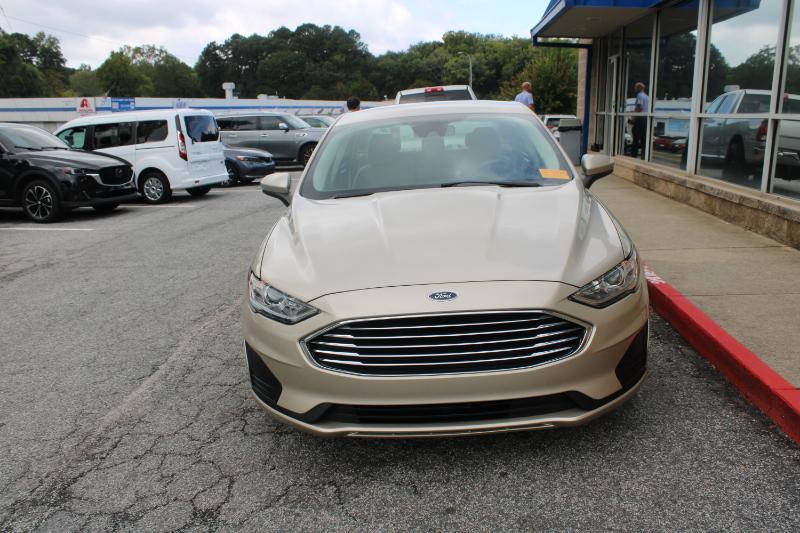 2019 Ford Fusion SE photo 2