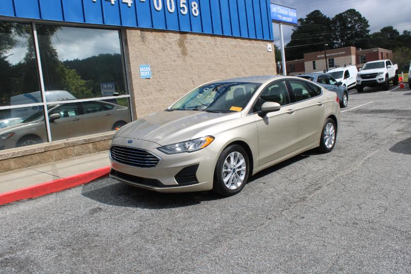 2019 Ford Fusion SE photo 3