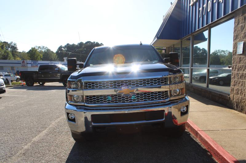 2019 Chevrolet Silverado 2500HD LT photo 2