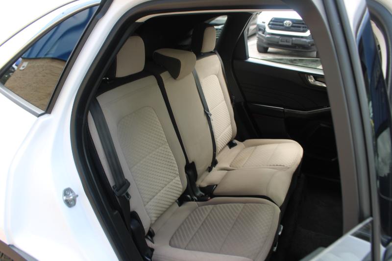 2021 Ford Escape SE Hybrid photo 12