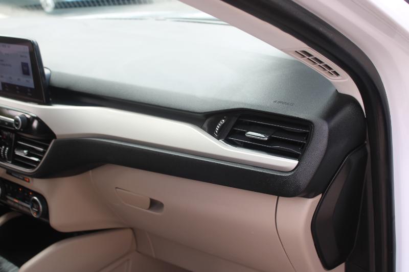 2021 Ford Escape SE Hybrid photo 17