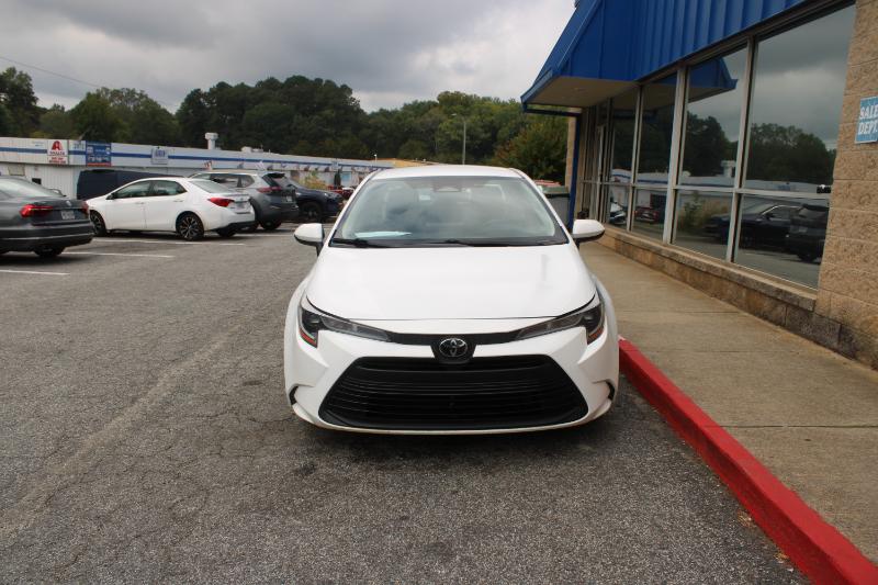 2023 Toyota Corolla LE photo 2